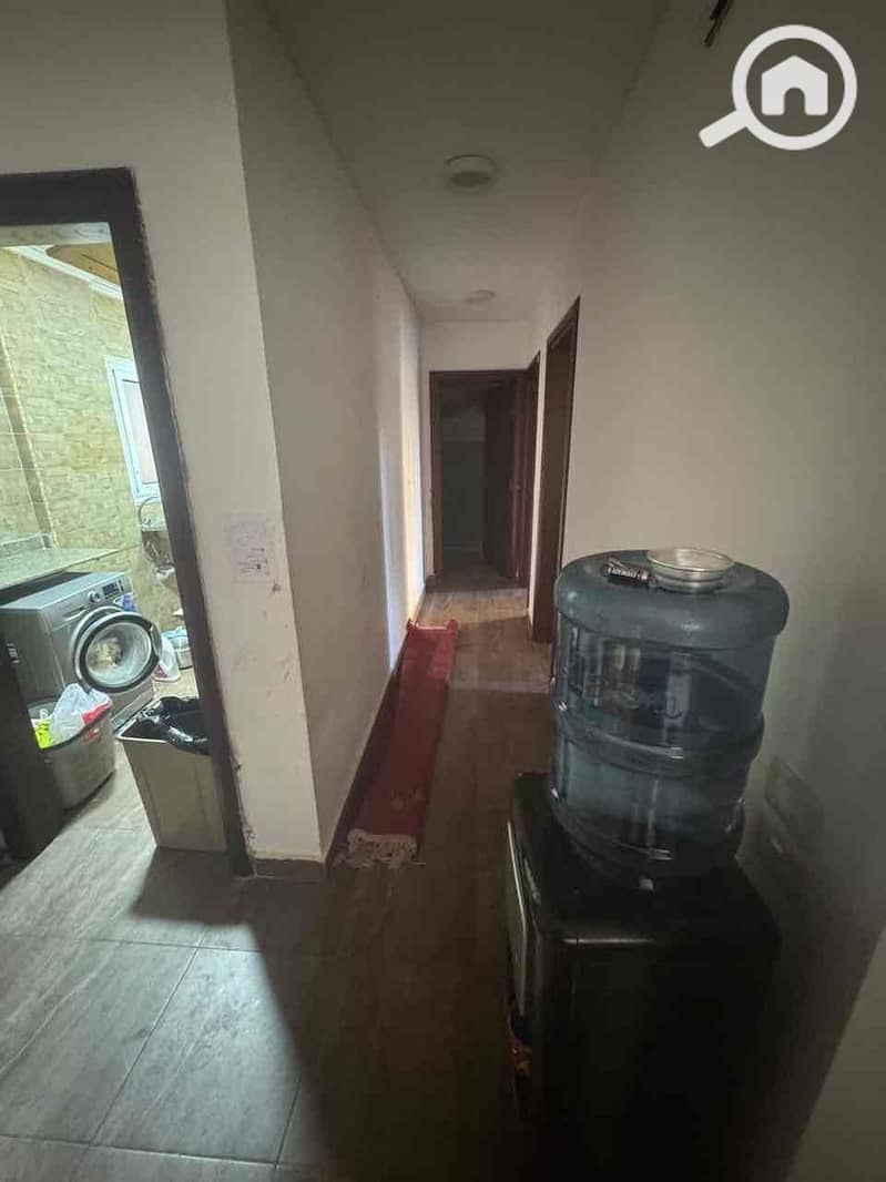 10 efb2bd13-a9e2-49af-b970-f65ae4f4bdf8. jpg