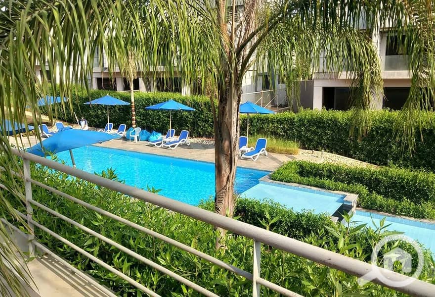 7756524-de6b4o. jpg 7756524-de6b4o. jpg