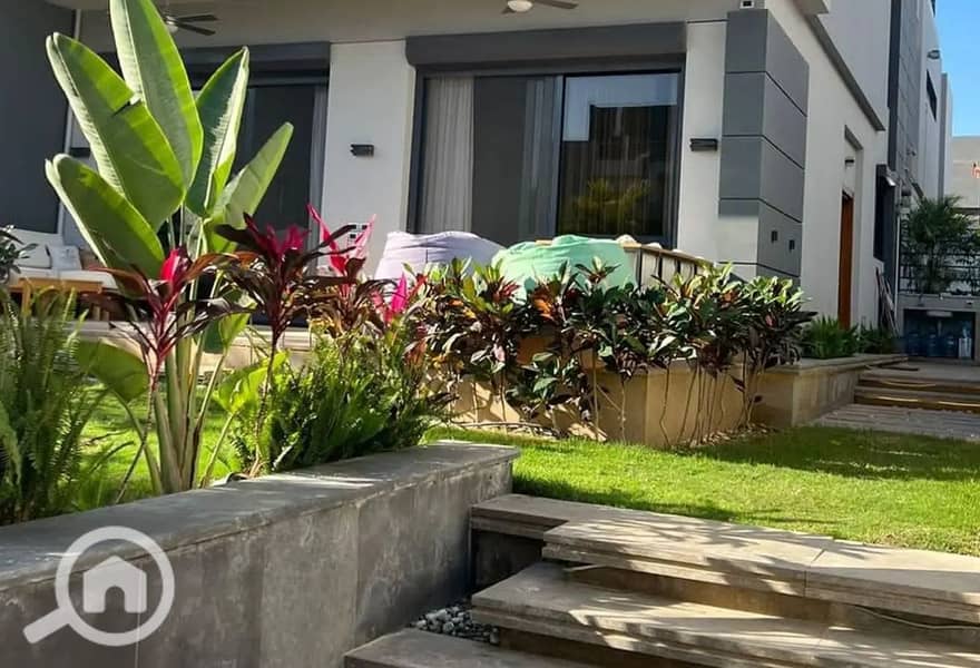 7 7756524-5c153o. jpg