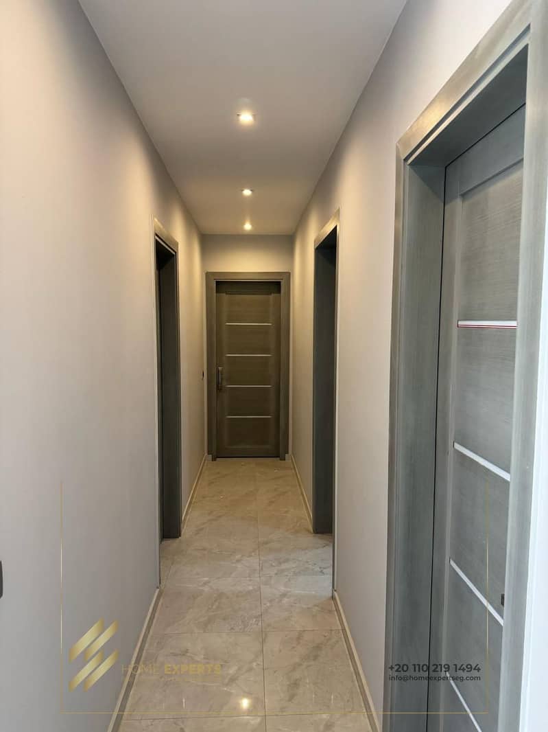 4 b4281f56-33a1-49c7-b35f-f92de1e6c189. jpg