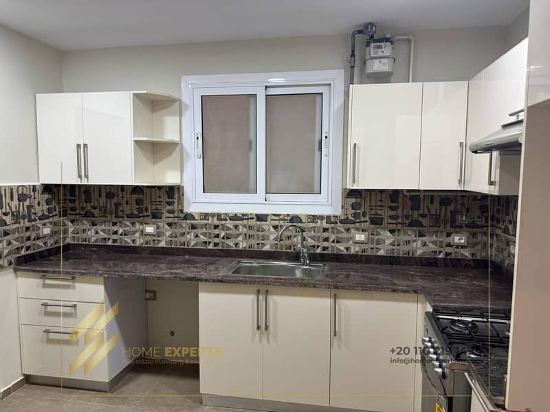 11 676808a7-1b3a-477b-ae87-14b170cd7642. jpg