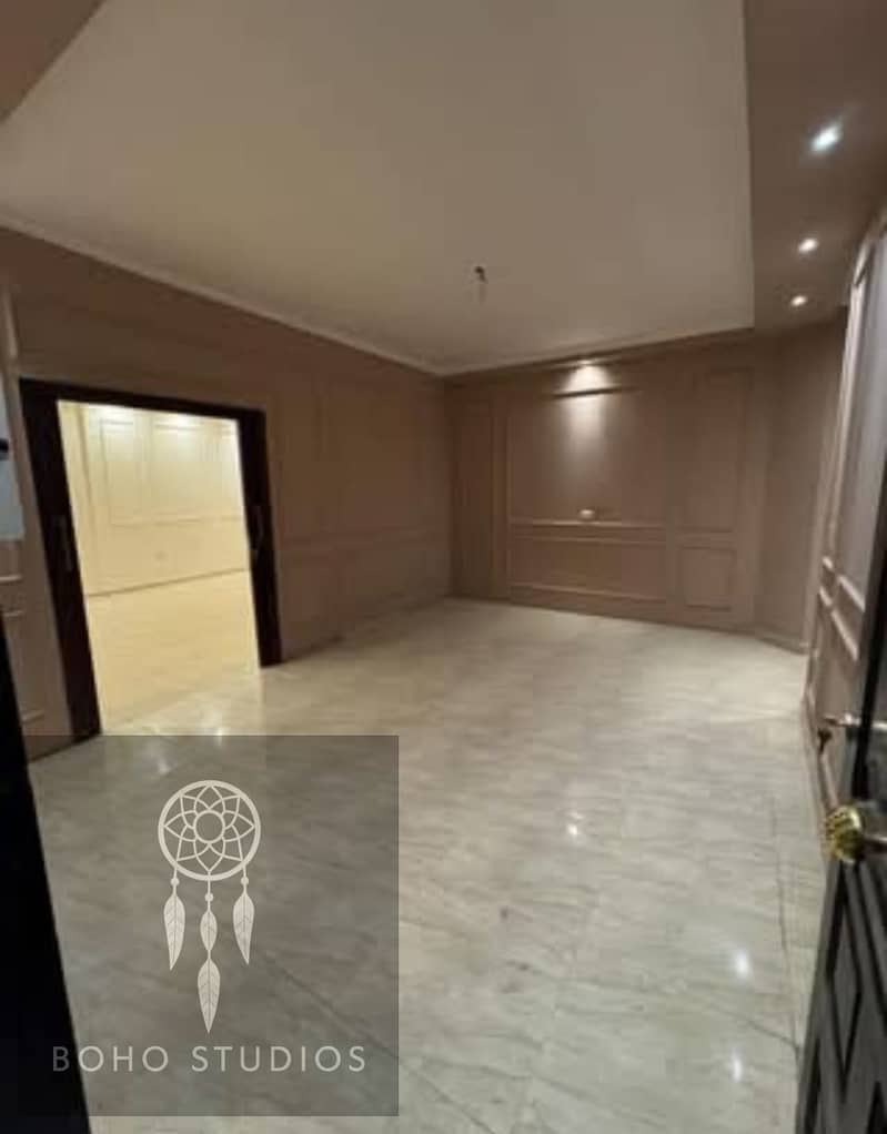 4 55b7c70f-4a26-4992-ad85-18ea4ca14042. jpg