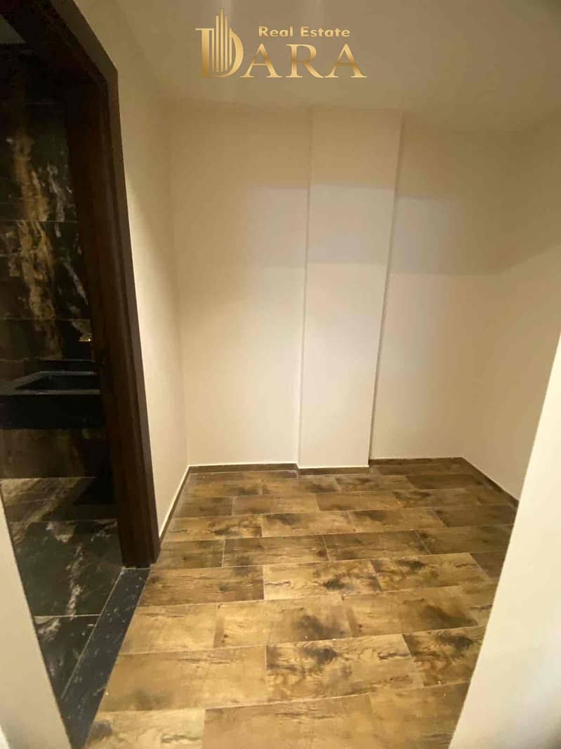 17 50040985-9133-4A42-A7A2-6621C84DBBFD. jpg