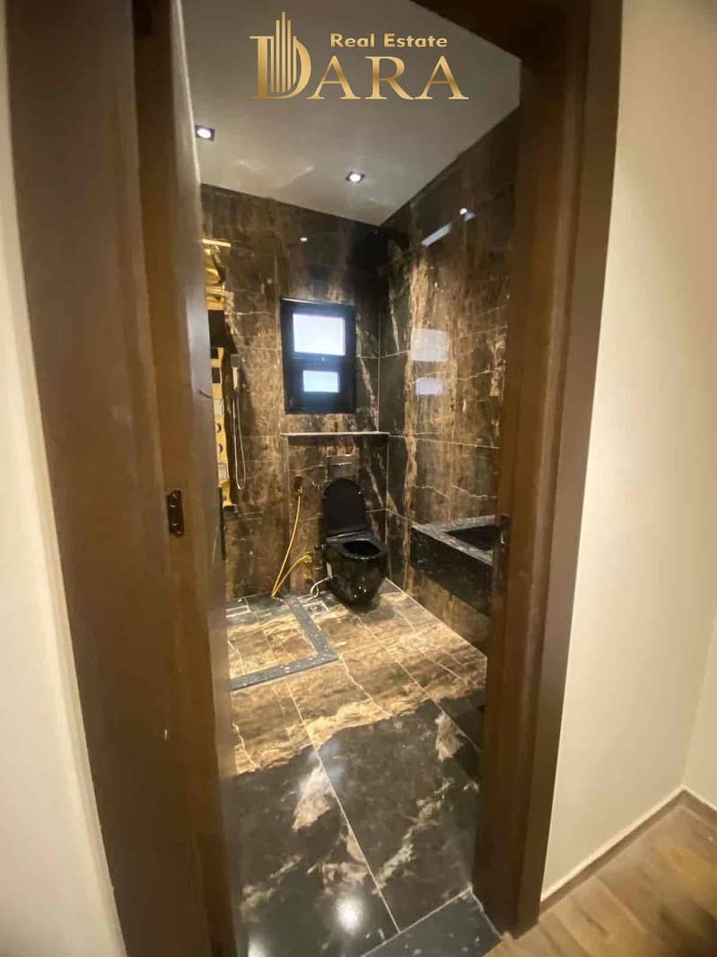 18 1CBD1C30-2B55-432B-BBA8-0830A6760C7D. jpg