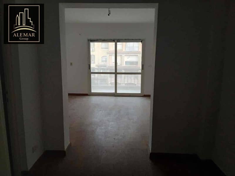 3 dc3cb153-1f5a-4e2c-8f98-d460396da389. jpg