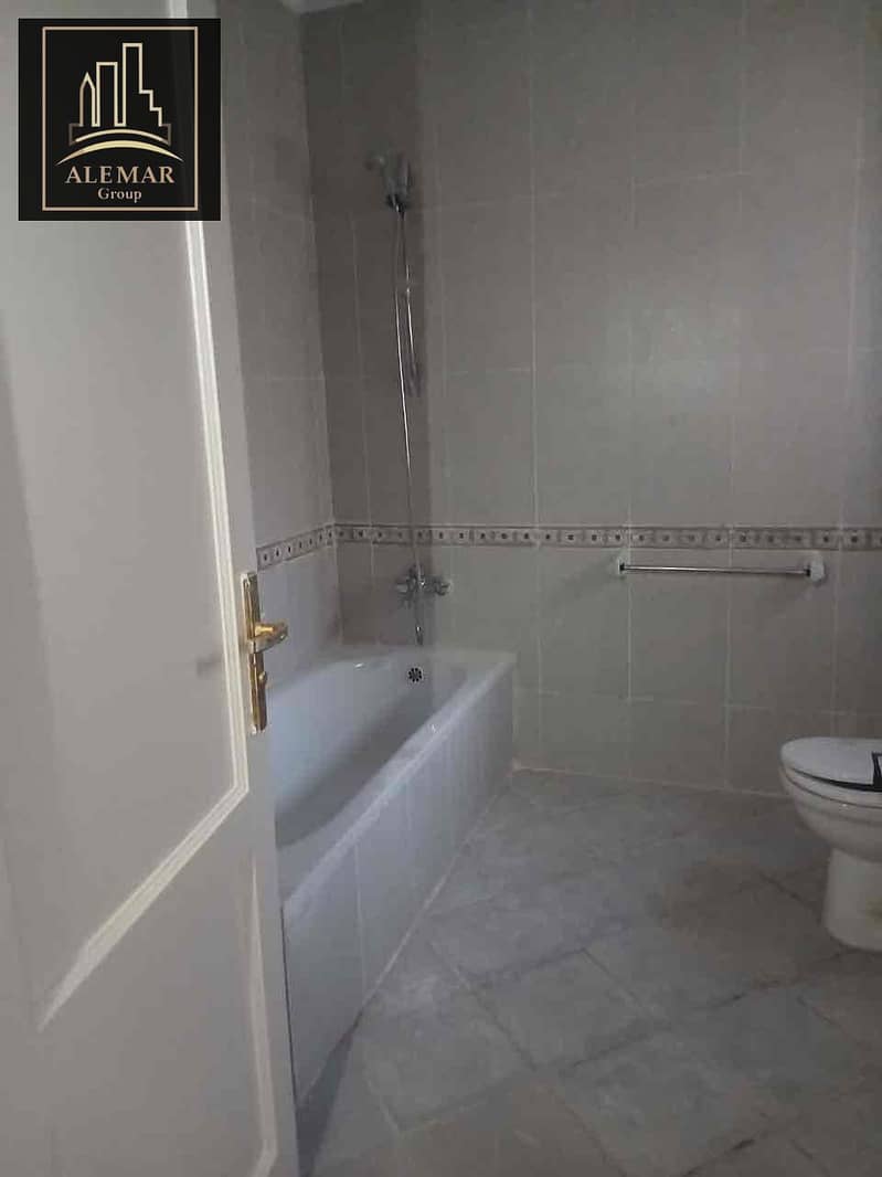 7 5629ff97-bb02-40e3-9aa8-6bea7c36c26a. jpg