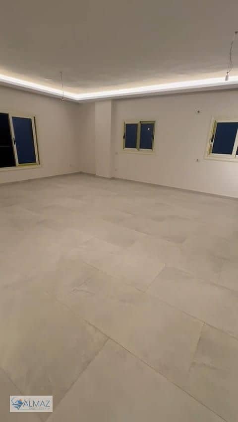 34 WhatsApp Image 2025-11-29 at 12.06. 26 PM (1). jpeg