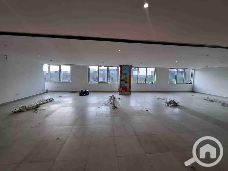 4 FB_IMG_1763421908341. jpg