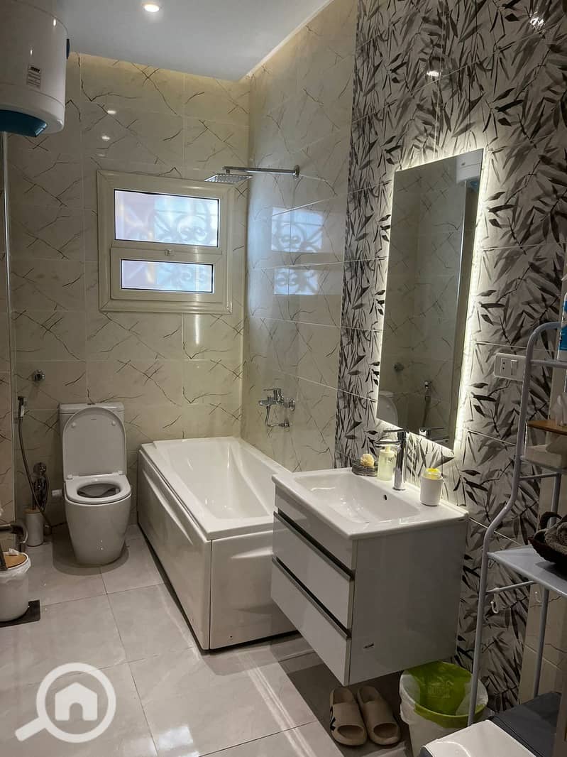 4 WhatsApp Image 2025-11-27 at 22.22. 36_2f65fb9d. jpg