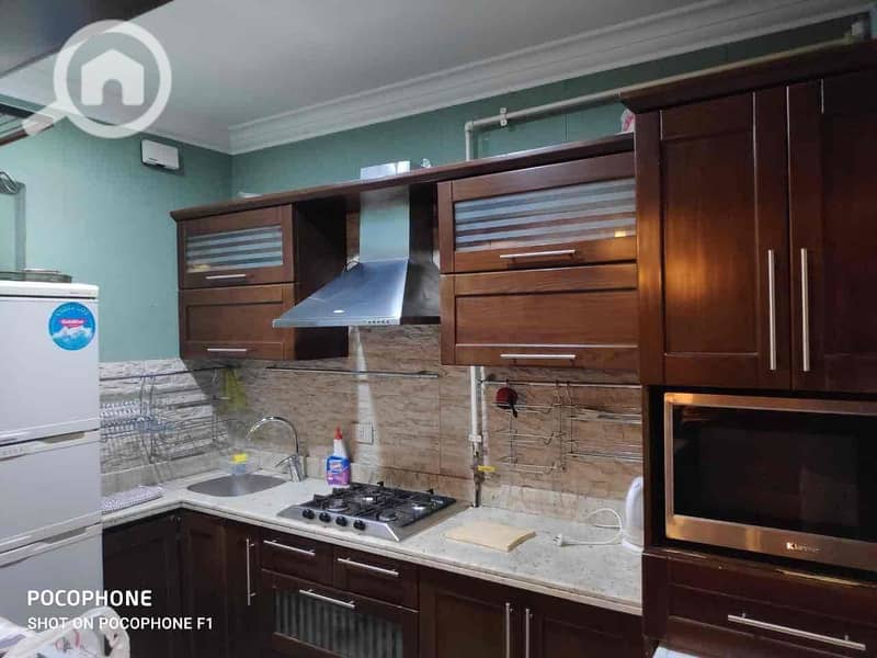 3 921c9122-36dd-4ef7-b244-0f8f1f8a6709. jpg