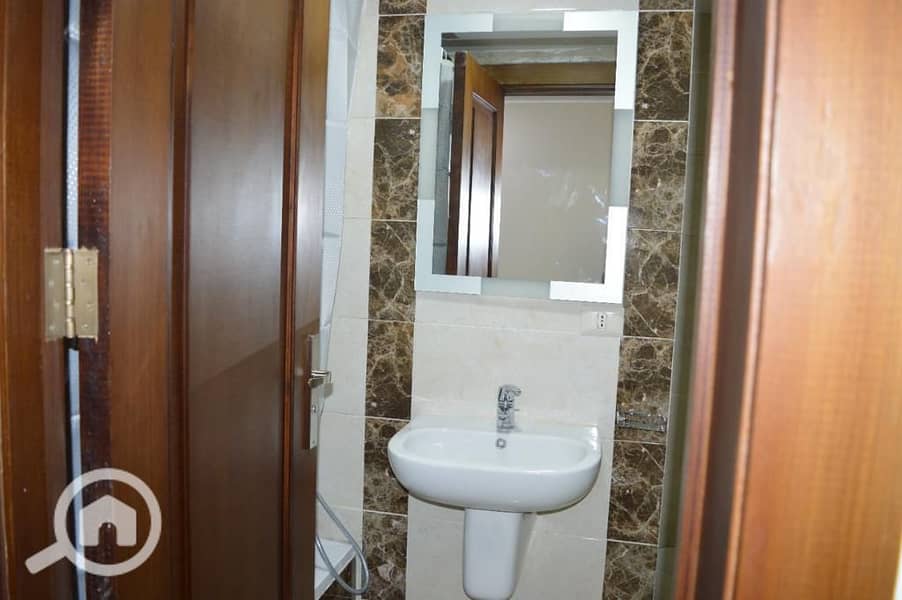 6 106775ad-21fe-4116-b4c8-9bb3b16fe25a. jpeg