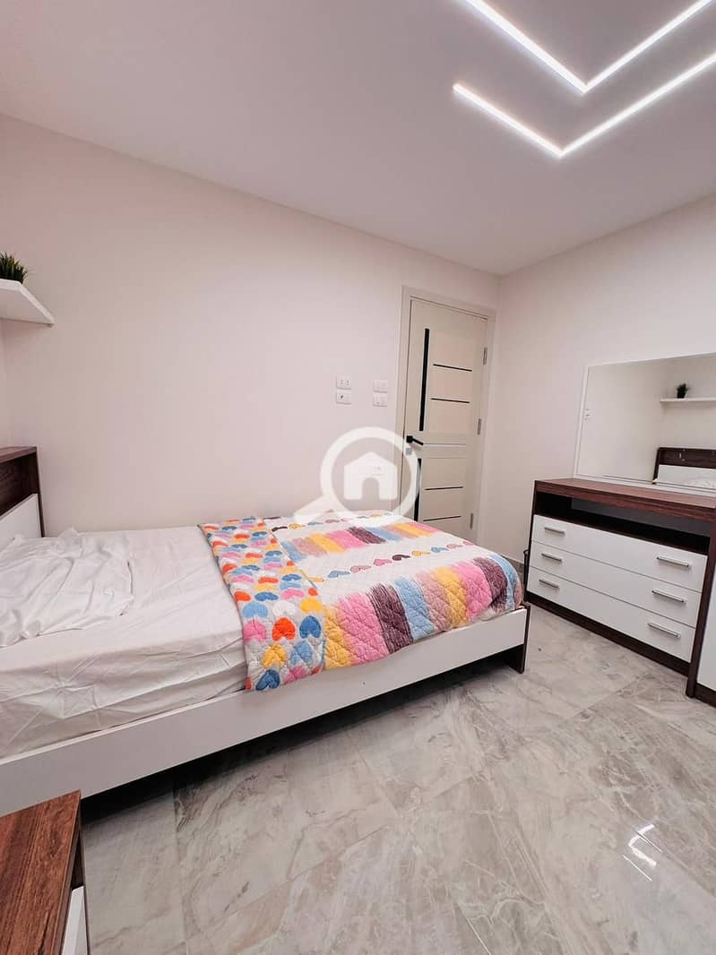 3 3a9ddda4-81b6-4142-bcfc-7e40ffee8fbf. jpg