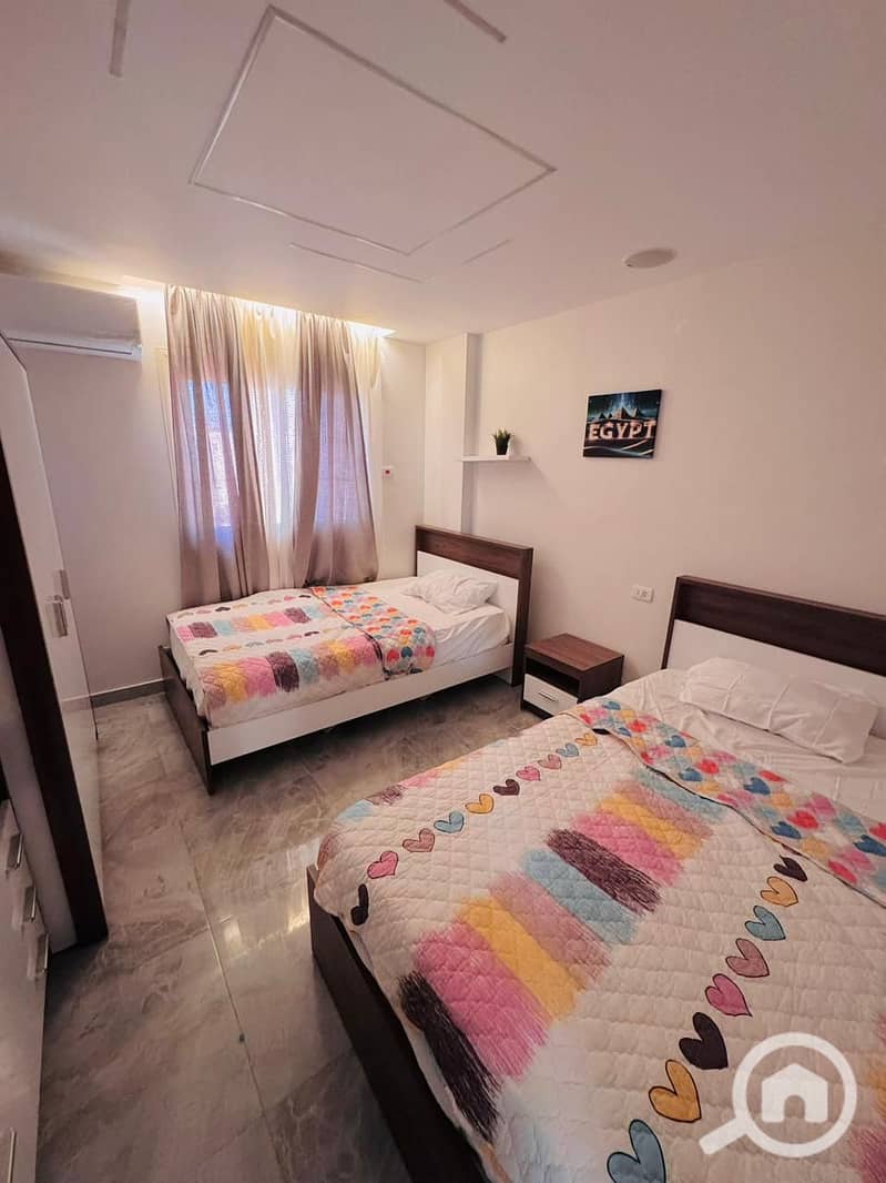 4 3b250de4-8877-442c-b4ae-bf038d372d5c. jpg