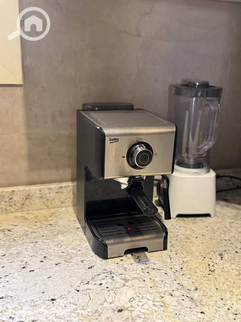 10 a8ab65ef-f308-4ed4-bee2-fb49f99e2d04. jpg