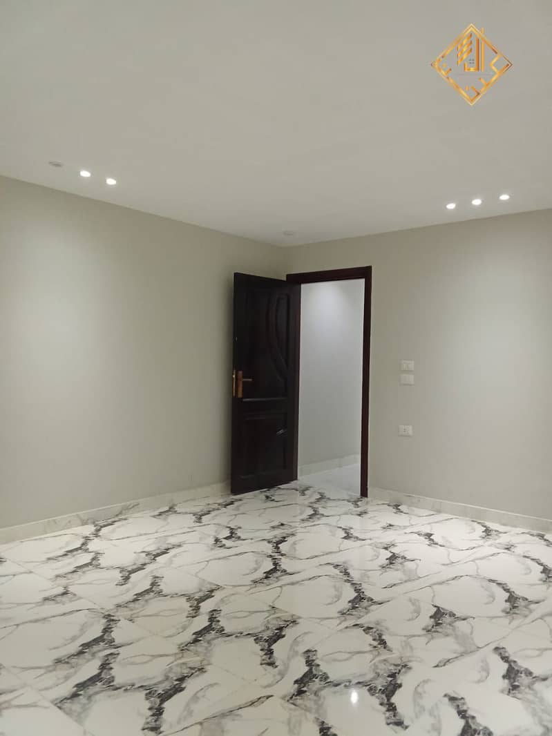 4 WhatsApp Image 2025-10-27 at 17.53. 23. jpeg