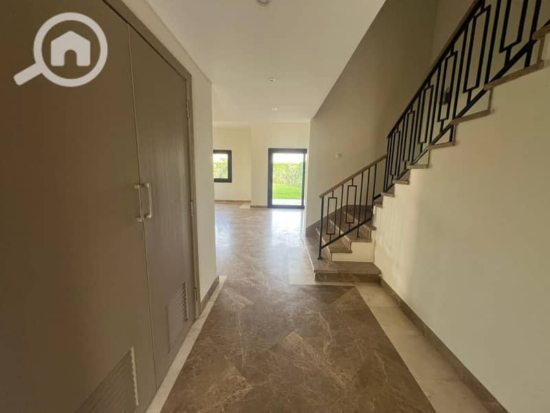 9 0ef61d7d-6b0b-4497-ae9c-3d5436ce3721. jpg