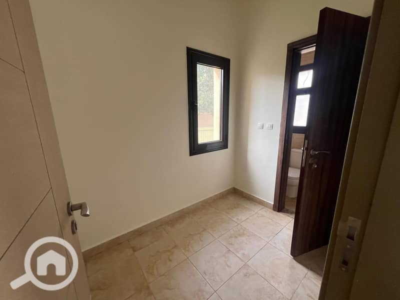 10 cde31c2e-eec3-49f8-9fd0-5b1b2b410f1f. jpg