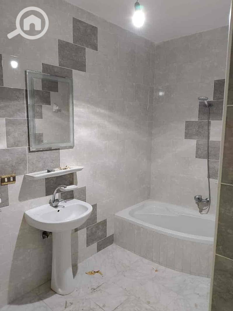 8 90e86700-21aa-4caf-a654-83bc42c6f29b. jpg