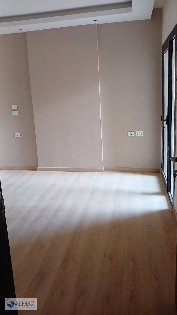 5 WhatsApp Image 2025-10-07 at 11.17. 31 AM. jpeg