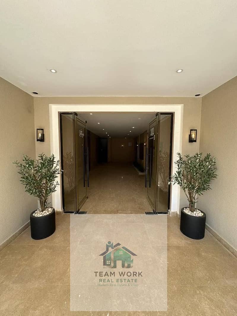 4 9e68ff3c-bb73-4b48-8895-619c52fb5cb0. jpg