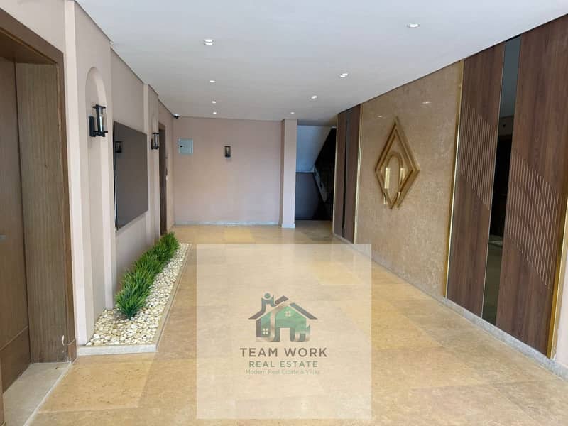 10 ca570a98-fb3b-4c62-a45e-f81cad69df64. jpg