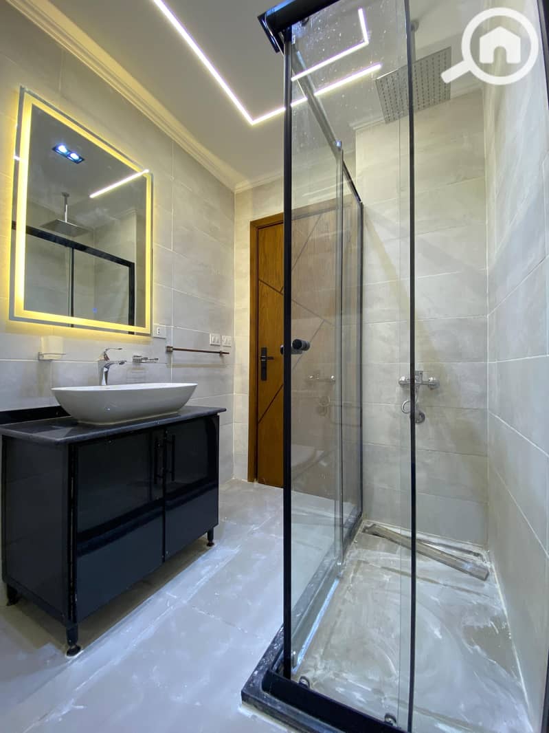 12 WhatsApp Image 2025-11-26 at 13.02. 09. jpeg