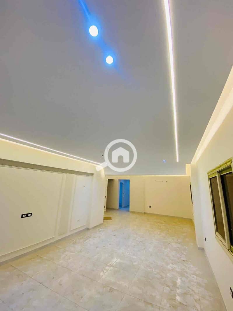 15 d8b8f494-c202-44ca-92a6-5baf68ec5773. jpg