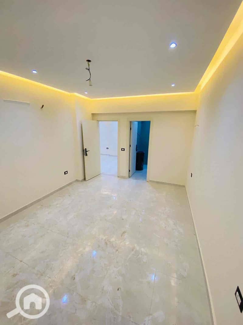 18 a6b0bb9a-f316-4bcc-889b-5f4fc1a31177. jpg