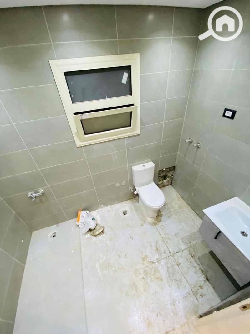 21 068e9e38-b528-483f-b115-9715e2186cdc. jpg