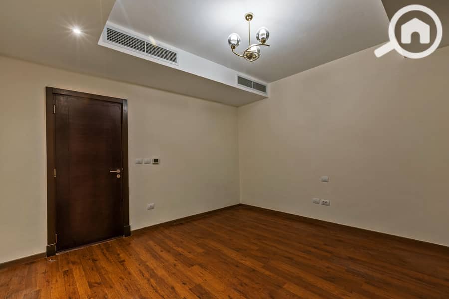 6 WhatsApp Image 2025-11-26 at 4.35. 30 PM (2). jpeg