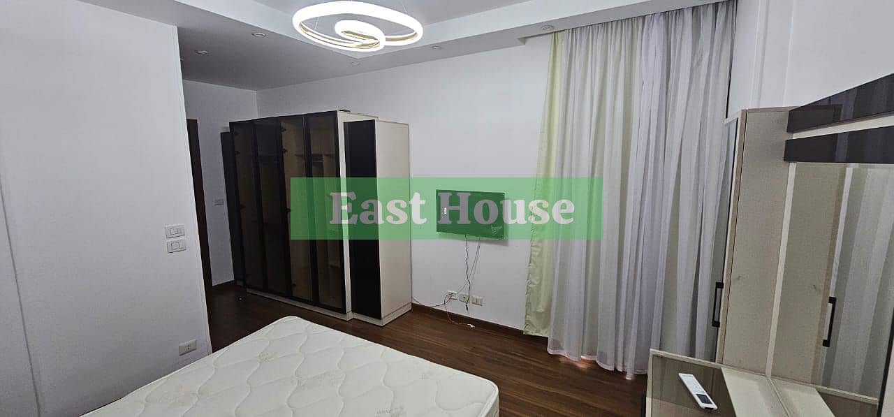 9 9f064dca-f501-4dec-8133-7fc5190ecc9c. jpg