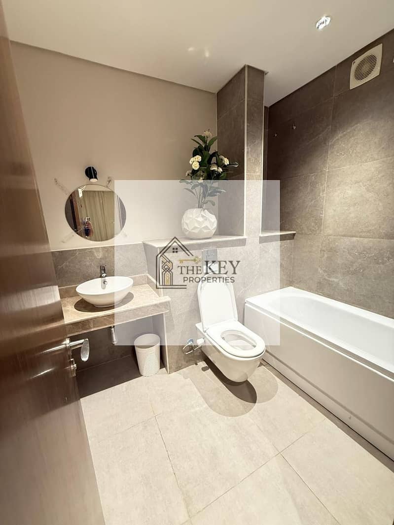 15 8ad75171-bf4a-4d0a-b903-c6c4121701db. jpg