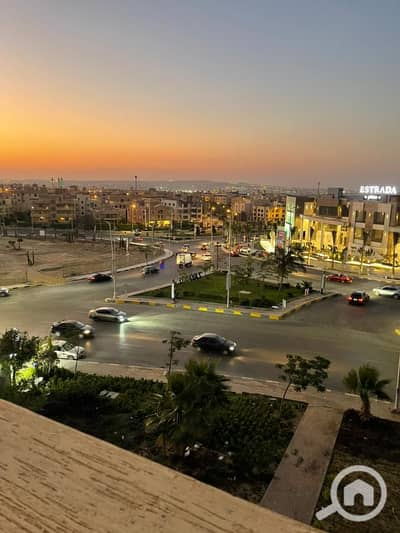 شقة 3 غرف نوم للايجار في الشيخ زايد، الجيزة - IMG-20251011-WA0068. jpg