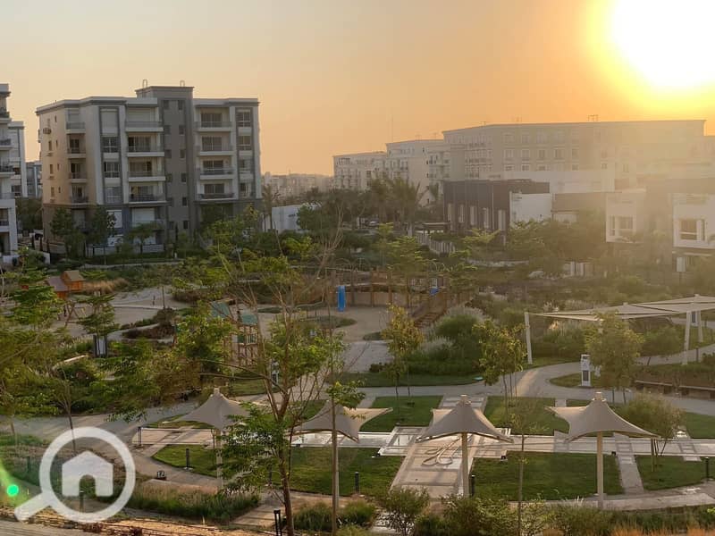 5 559377127_4128655447421920_8641680854875233523_n. jpg