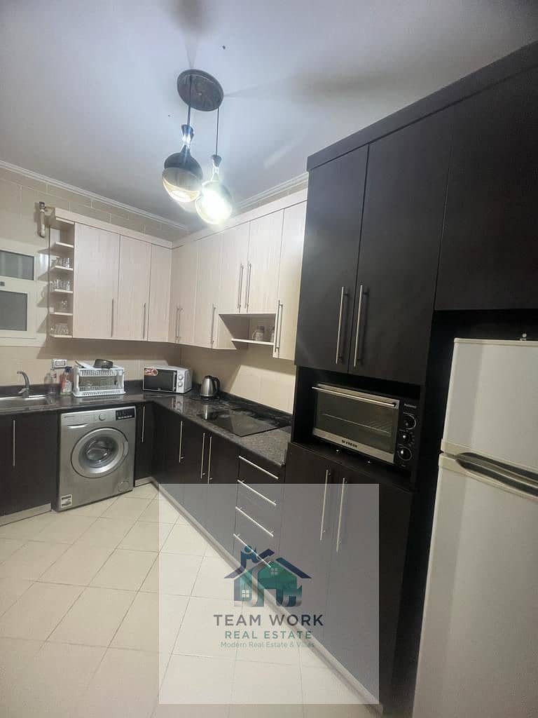 4 2f2b4804-dfad-4ce7-aa40-43e211e41b09. jpg