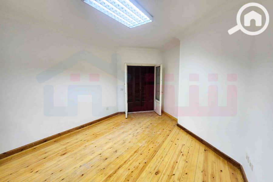 5 WhatsApp Image 2025-11-18 at 18.09. 52 (2). jpg