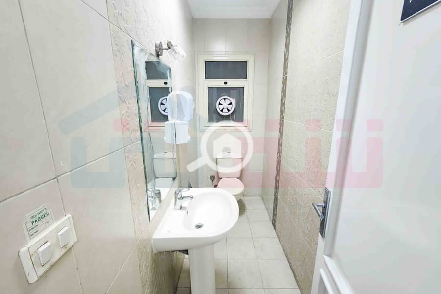 9 WhatsApp Image 2025-11-18 at 18.09. 52. jpg