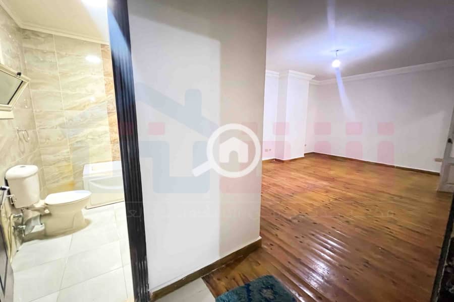 10 WhatsApp Image 2025-11-25 at 13.57. 32 (1). jpg