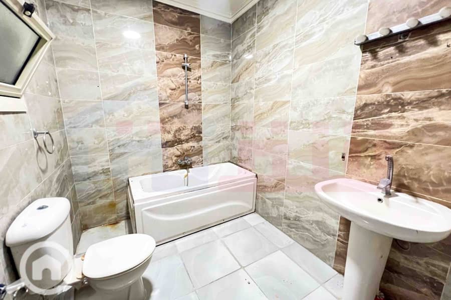 16 WhatsApp Image 2025-11-25 at 13.57. 31 (1). jpg