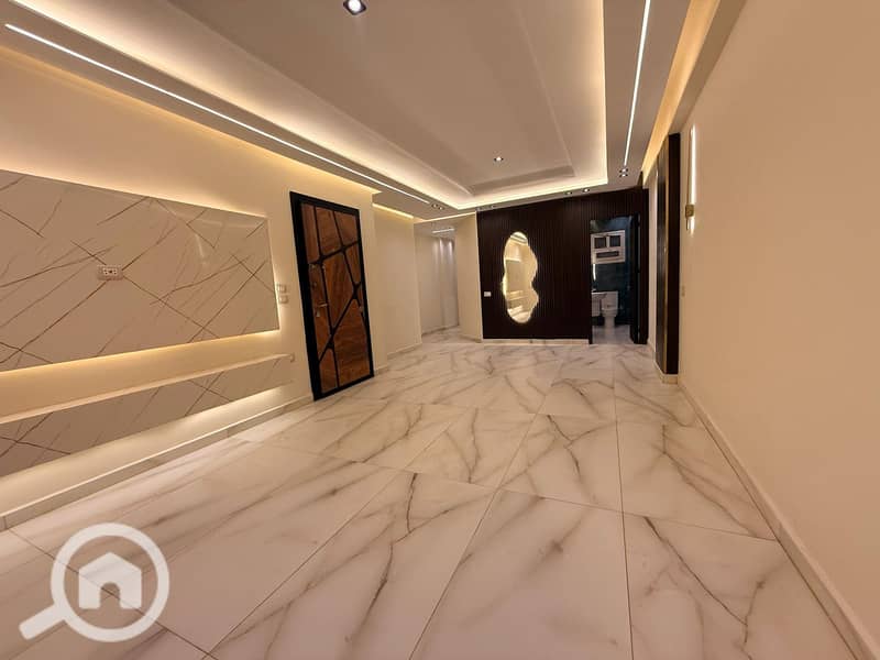 10 3e5b07a8-003c-4f53-9c32-1. jpg