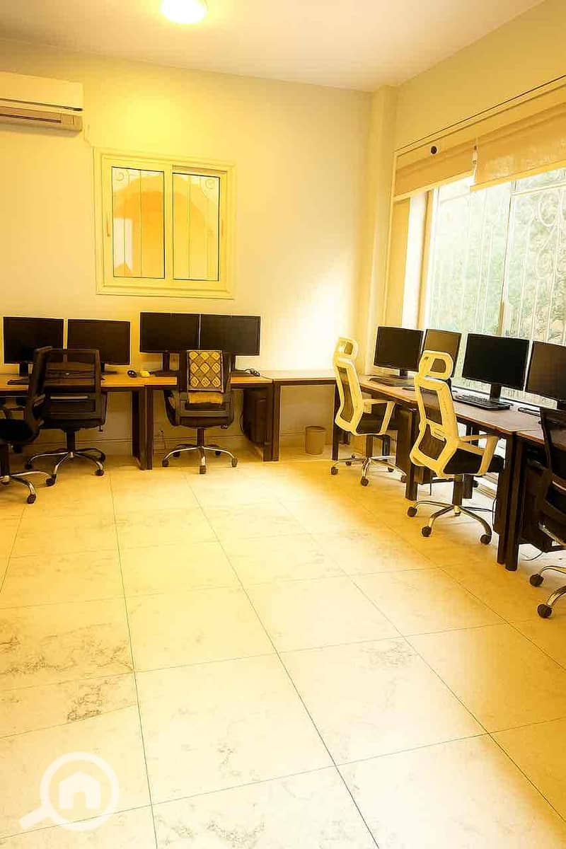 4 8a1958f6-6aec-419a-a523-da0229668e75. jpg