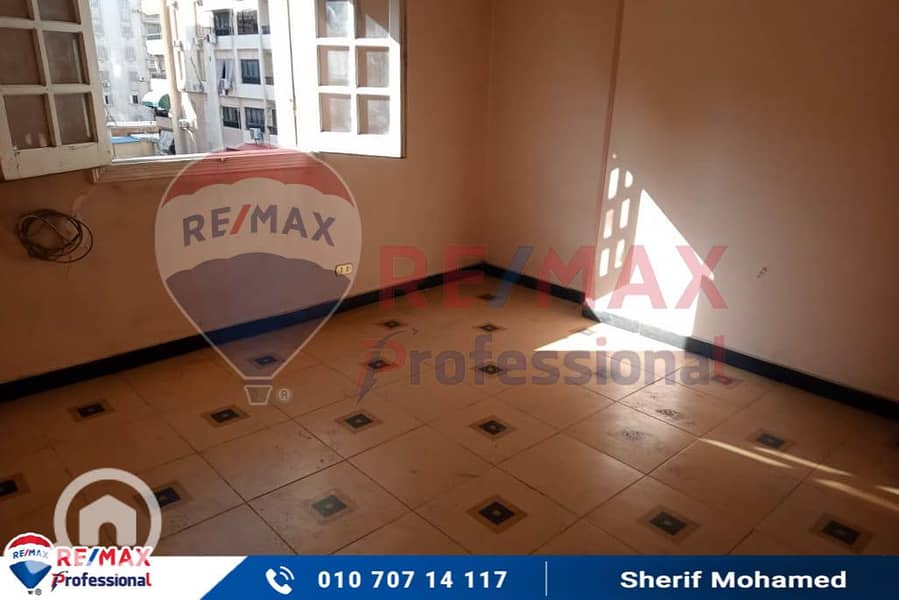 14 ec385449-e3cd-48ed-bc02-76aaf6496d6c. jpg