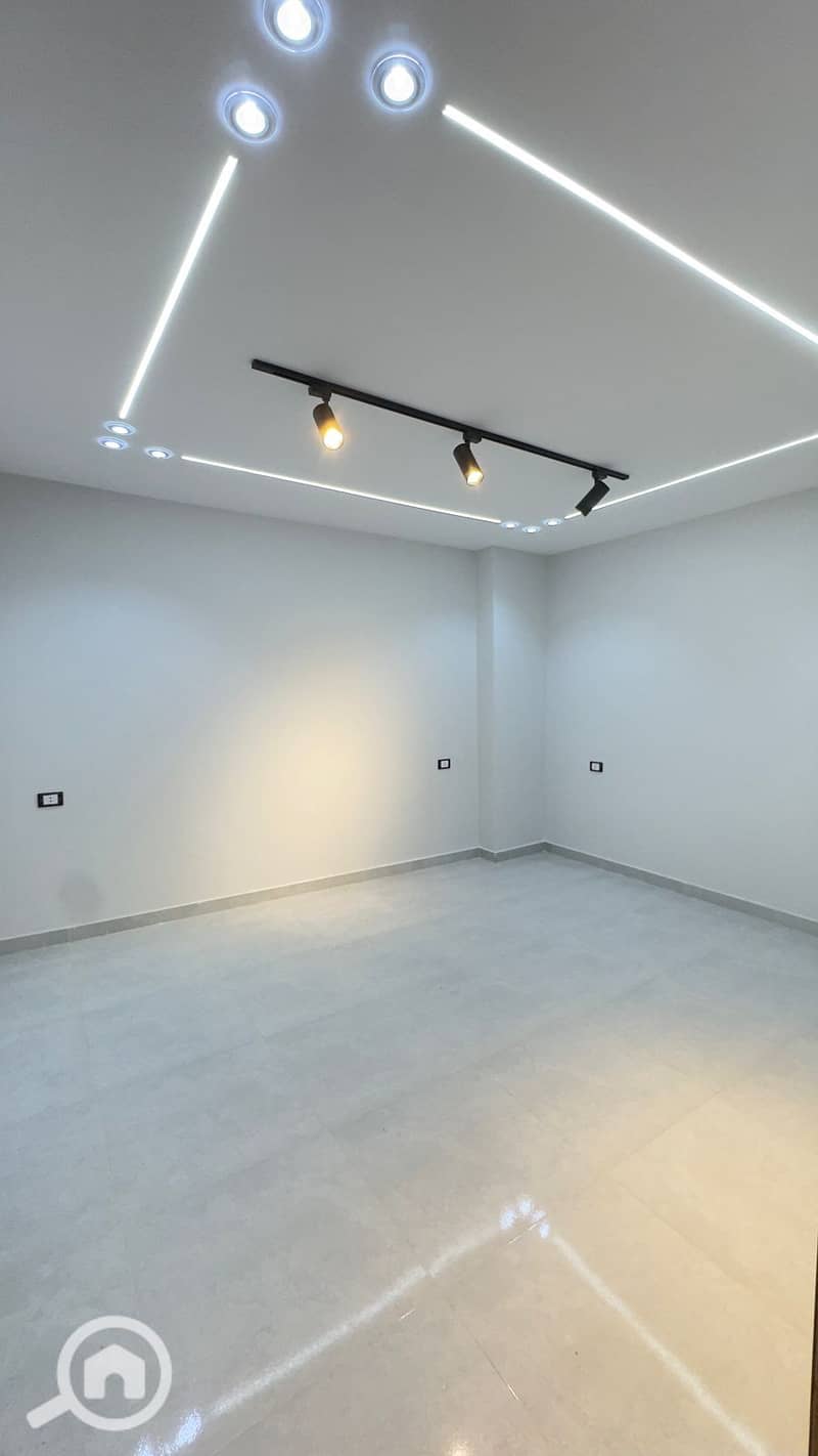 4 WhatsApp Image 2025-11-29 at 1.36. 01 PM (2). jpeg