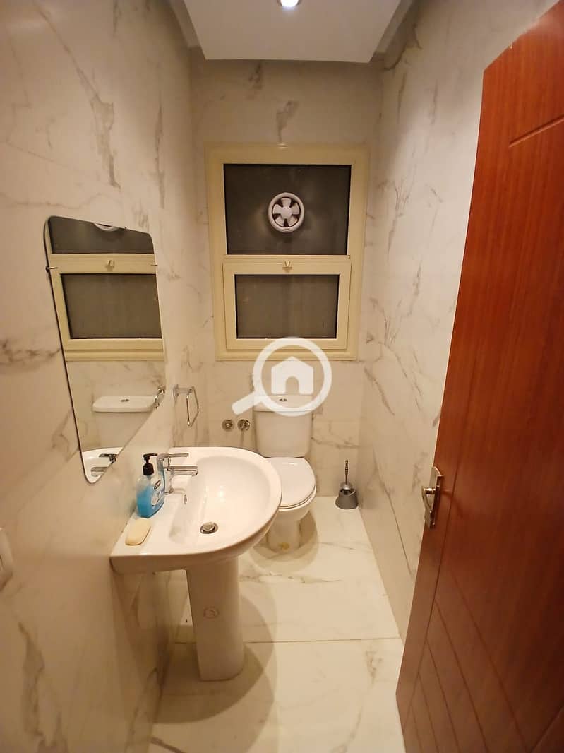 6 WhatsApp Image 2025-11-29 at 15.49. 55_72a21bed. jpg