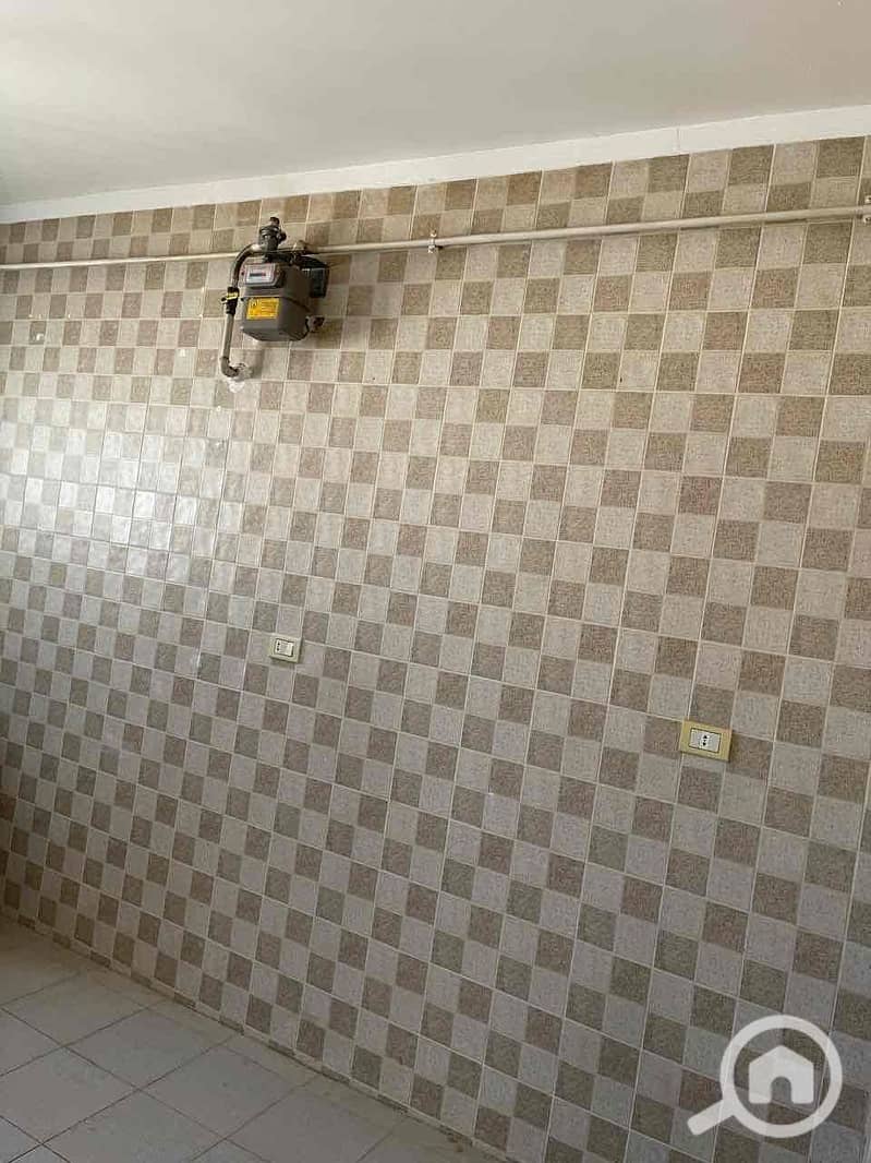 3 255f4cdf-a4aa-48dc-8e98-2b779fef2325. jpg