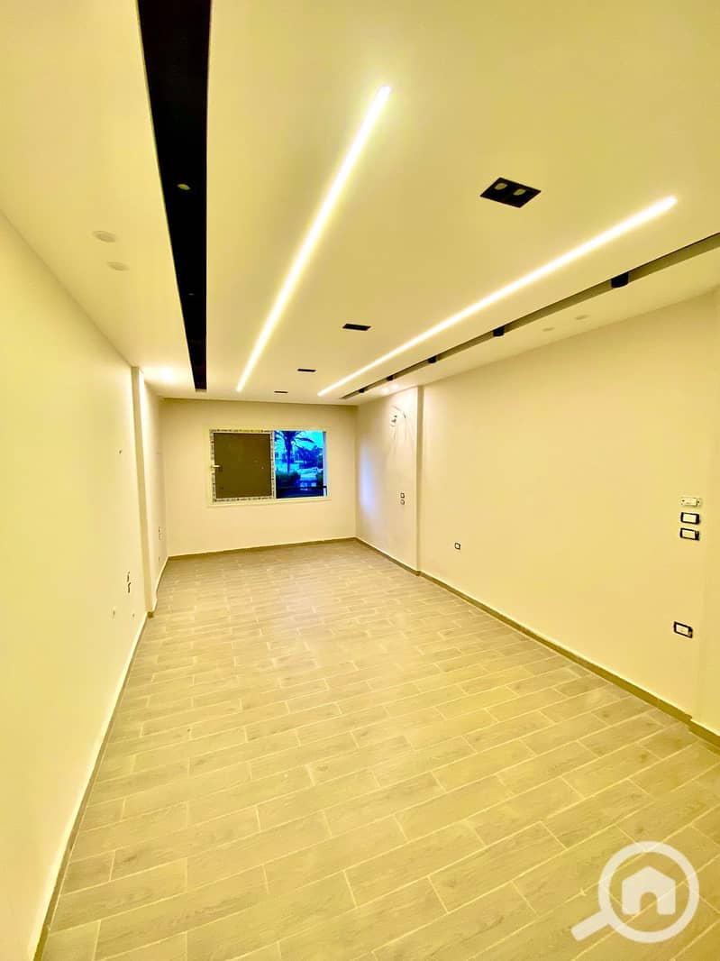 10 436fb5a1-3357-4afe-a187-7d92a0c26763. jpeg