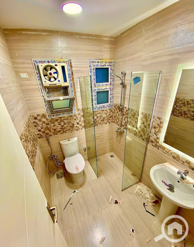 14 d40182a2-90cc-4337-bbdc-bb46e4e5f50c. jpeg