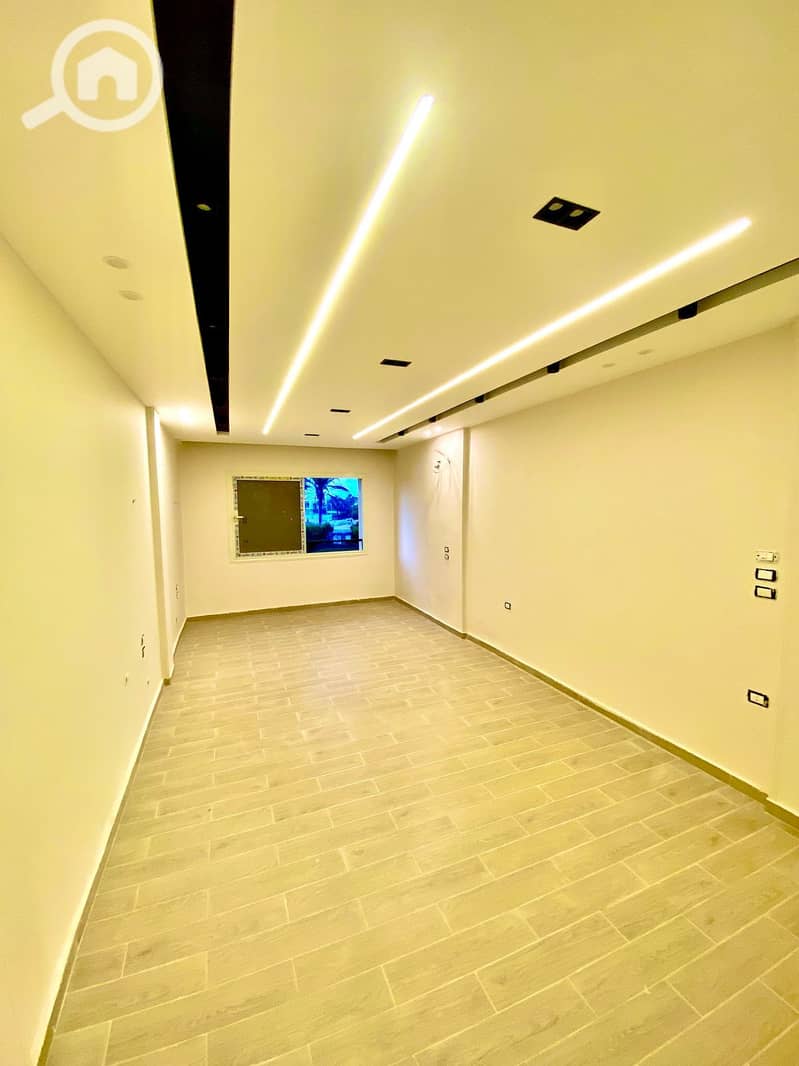 16 WhatsApp Image 2025-11-27 at 4.33. 41 PM. jpeg