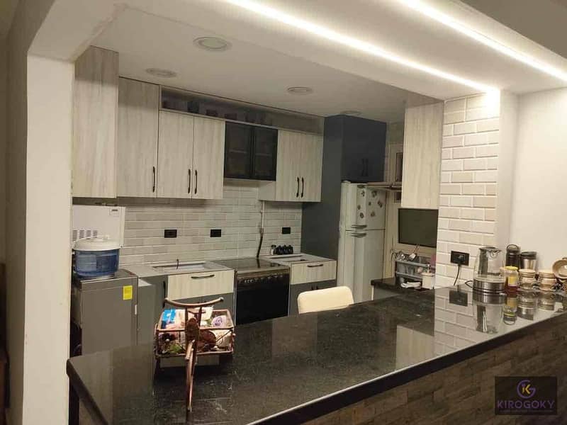 9 e8d51ee8-f719-40a1-bc76-9b93d7d96aff. jpg