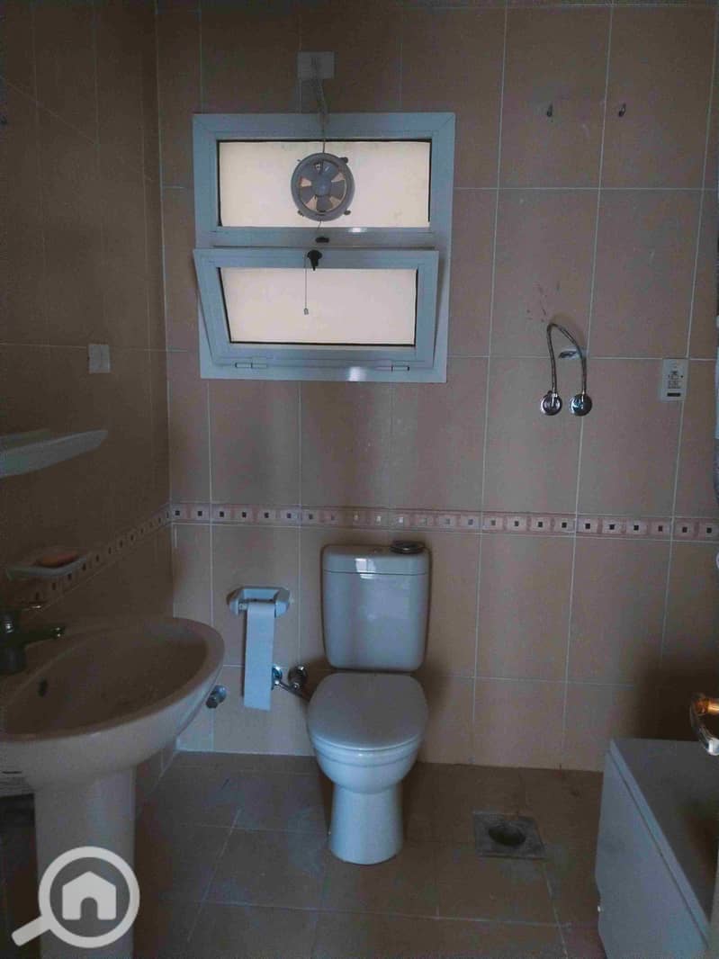 1000512024. jpg 1000512024. jpg